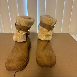 GBG Los Angeles fur booties size 9W